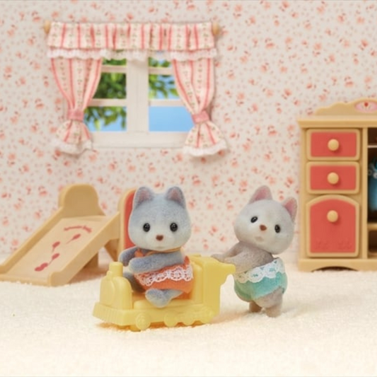 Calico Critters Twins Assortment (Cat, Husky & Rabbit)