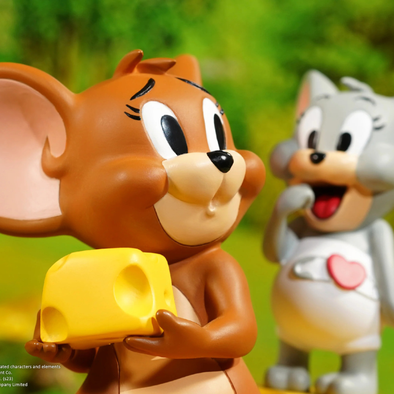 Soap Studio Tom and Jerry - Jerry Feeds Tuffy Ornament