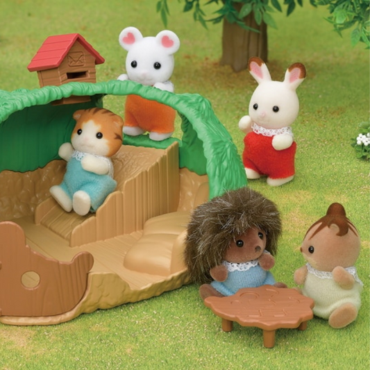 Calico Critters Baby Hedgehog Hideout