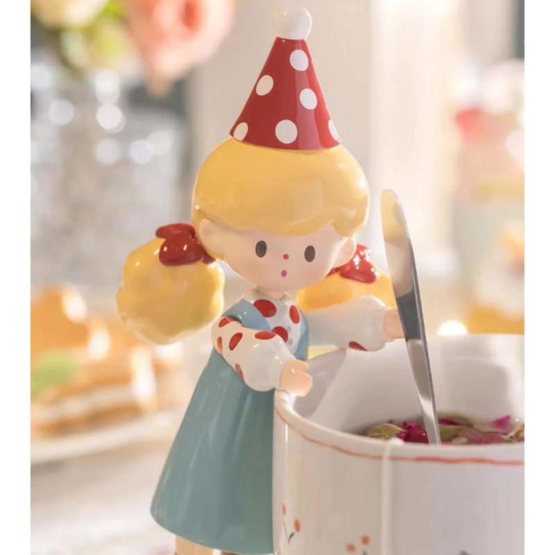 F.UN Childhood Molinta Hanging Card