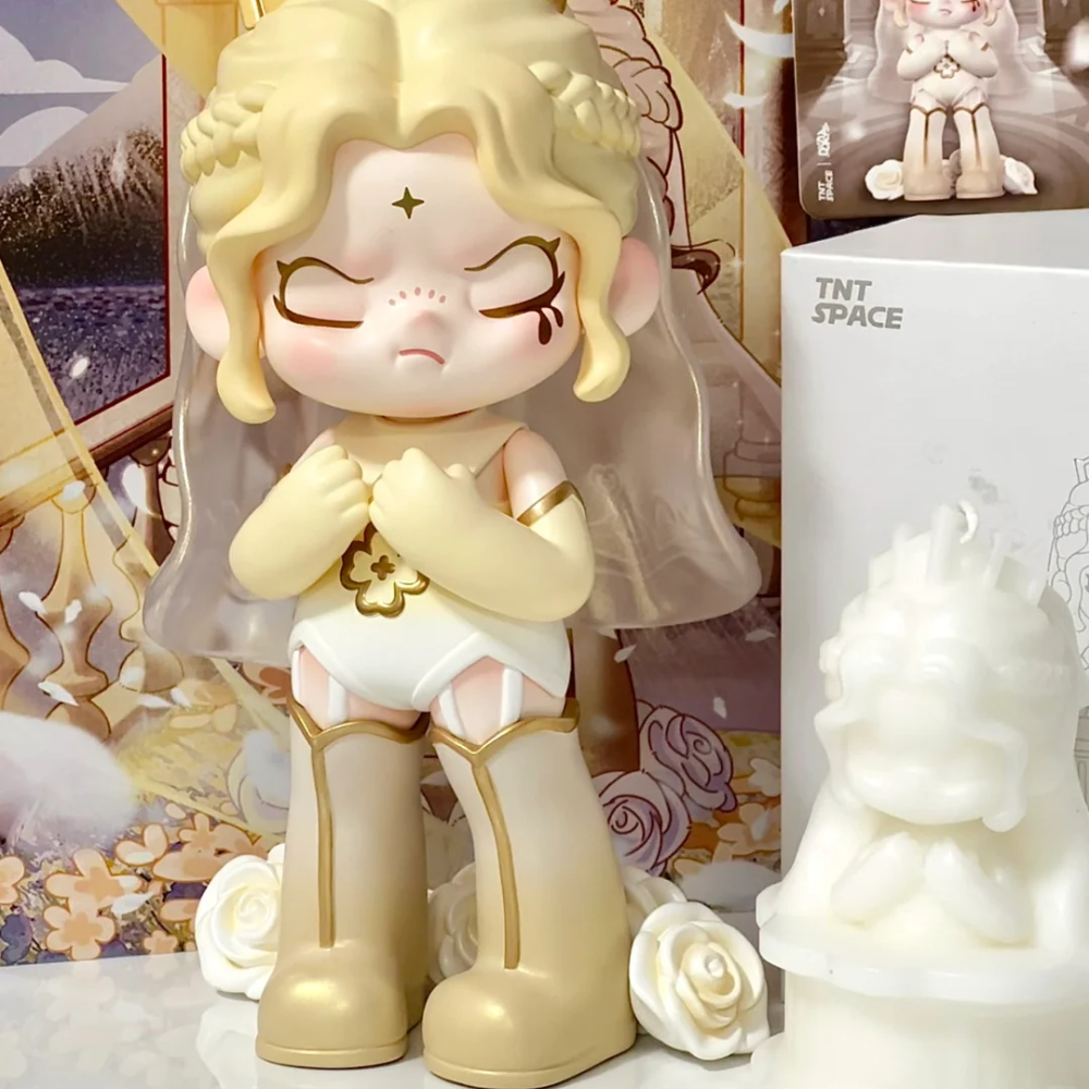 DORA Light of Shadow Figurine