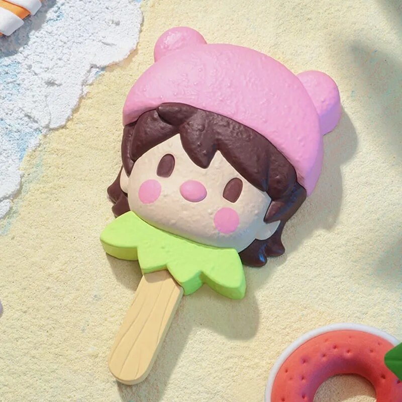 【New】Sweet Bean Strawberry Milk Chocolate Ice Cream Figure
