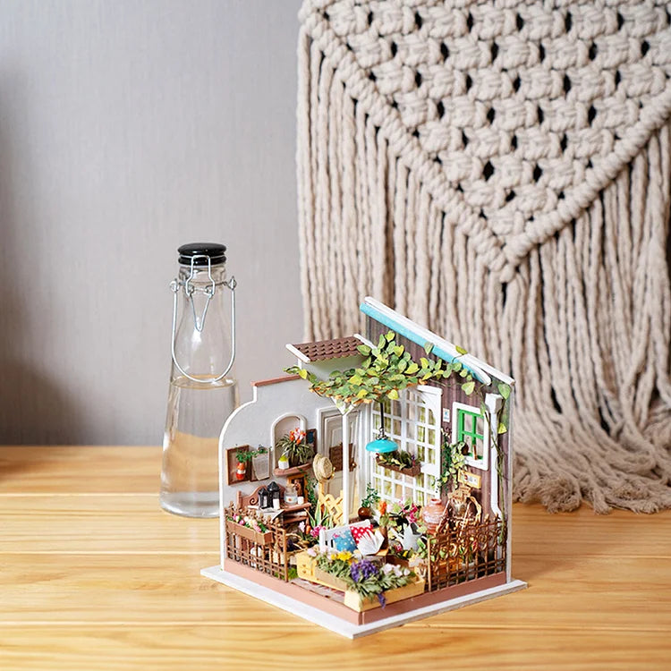 Rolife: Miller's Garden DIY Miniature House Kit