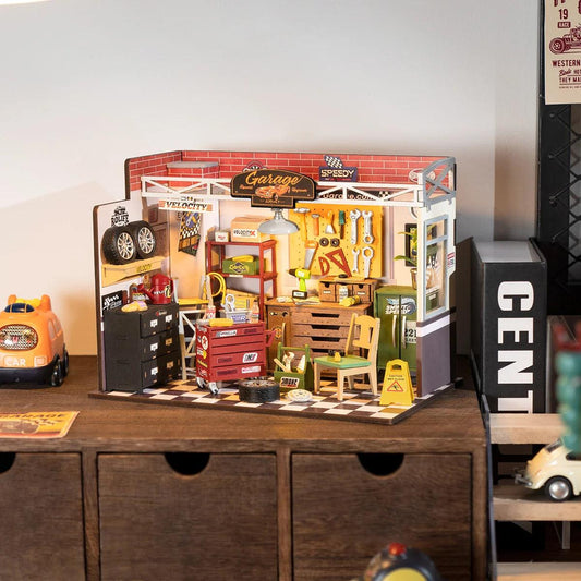 Rolife: Garage Workshop DIY Miniature House Kit